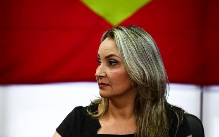 cf04c943-ee67-4ea3-a9d8-321863ce7e37