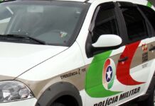 Jovem de 19 anos é detido em Passo de Torres por mandado de busca e apreensão