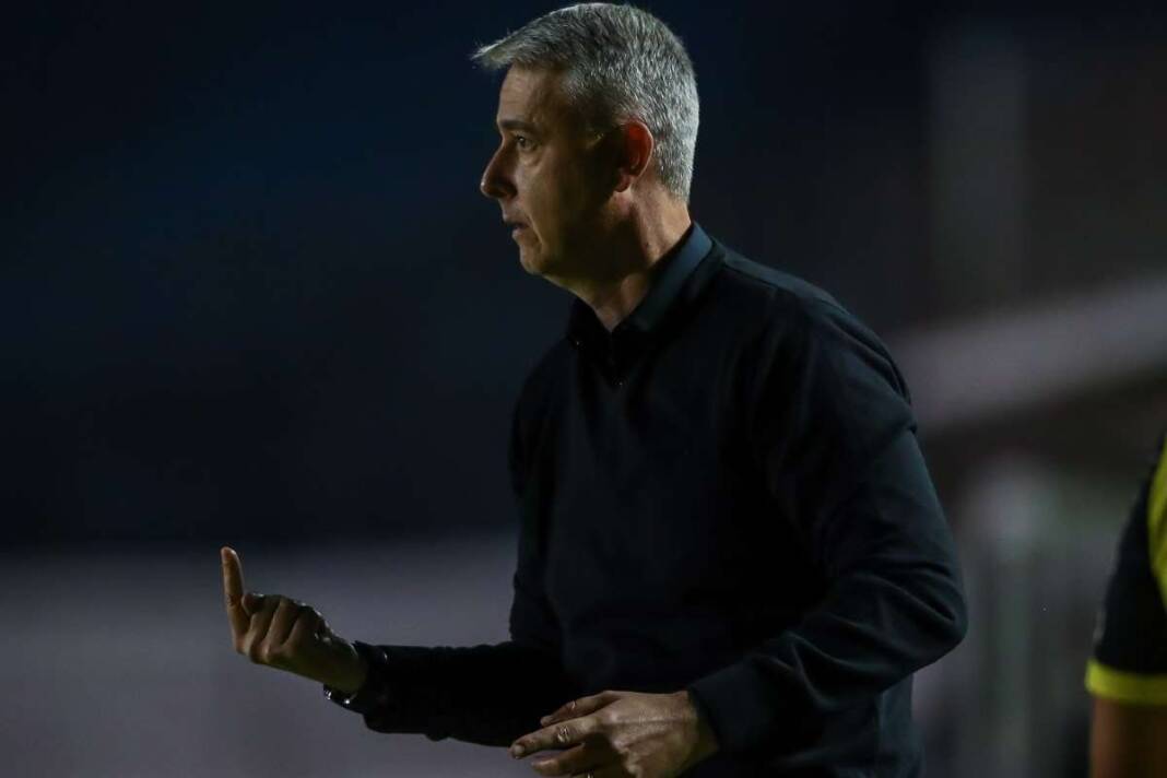 tiago-nunes-gremio-caxias-campeonato-gaucho-02-05-2021_xvh03ez2686t1g8ptbhvf01ki