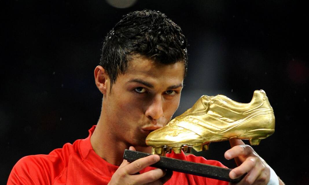 2021-08-27t161125z_1_lynxmpeh7q0sc_rtroptp_4_soccer-england-mun-ronaldo