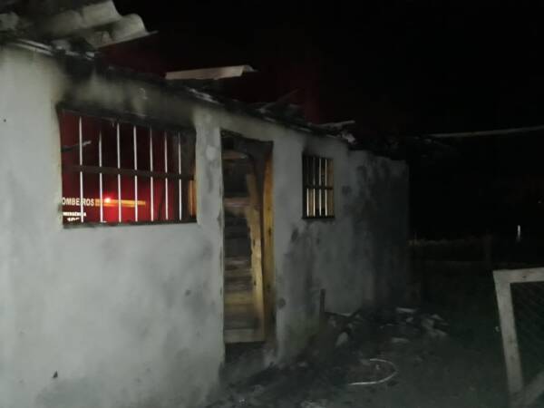 incendio casa sombrio