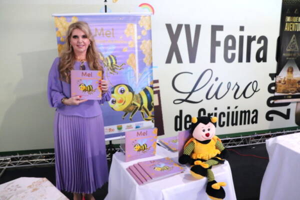 lancamento livro professora Morgana foto 1