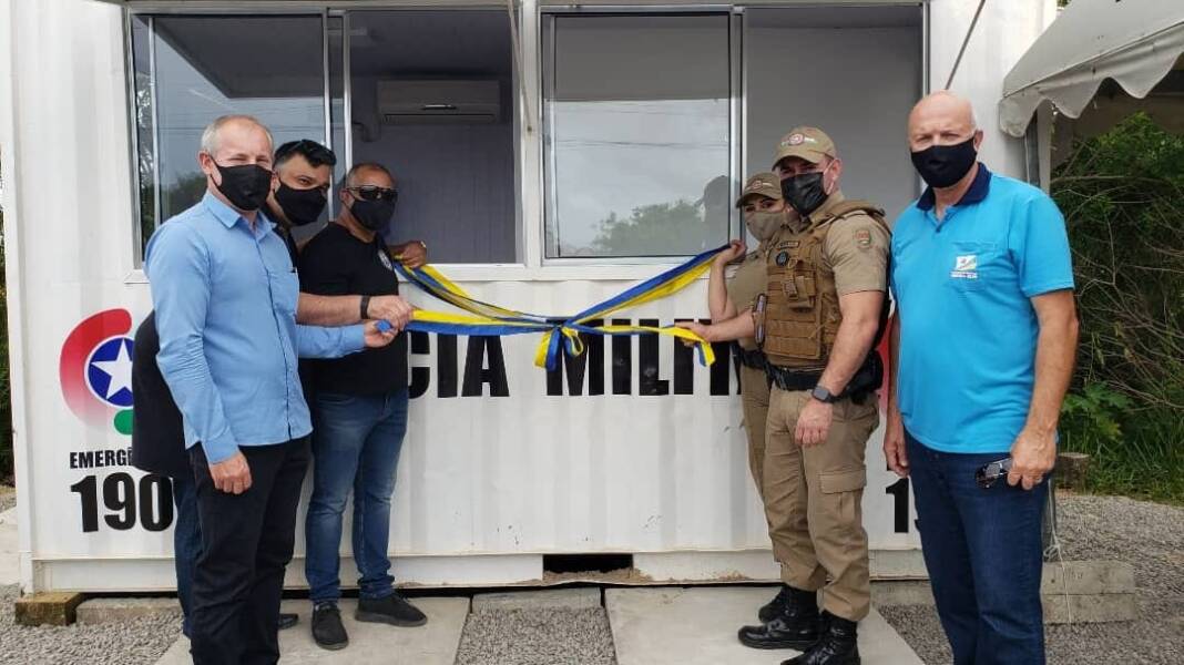 container PM arroio dentro