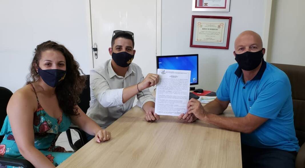 Contrato assinado com a empresa que vai elaborar o projeto de urbanização