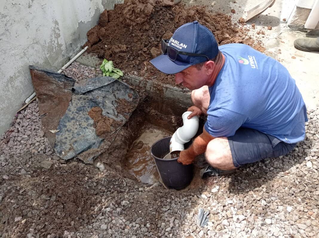 Instalando rede de saneamento 3