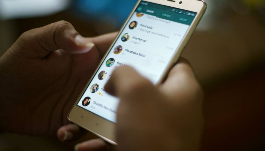 Mensagem WhatsApp borrada