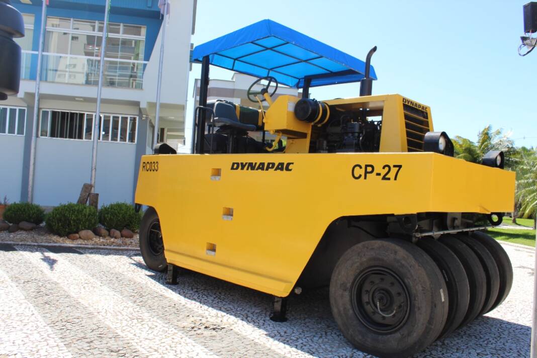 rolo compactador meleiro (1)