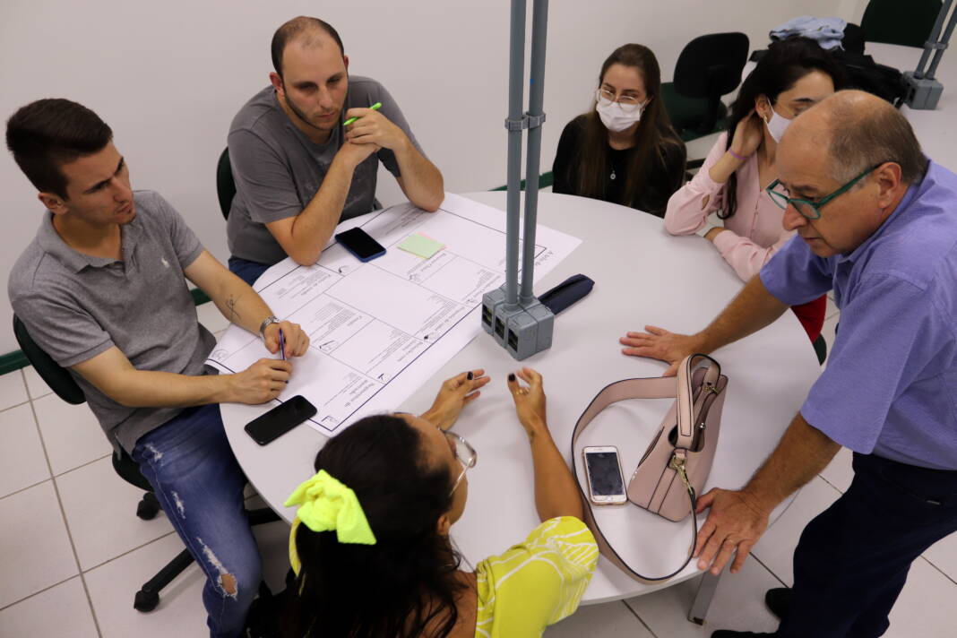 Acadêmicos e empresários - Décio Batista (9)