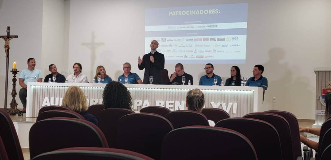 festa mãe dos homens dentro