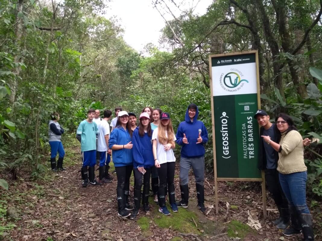 geoparque alunos meleiro (2)