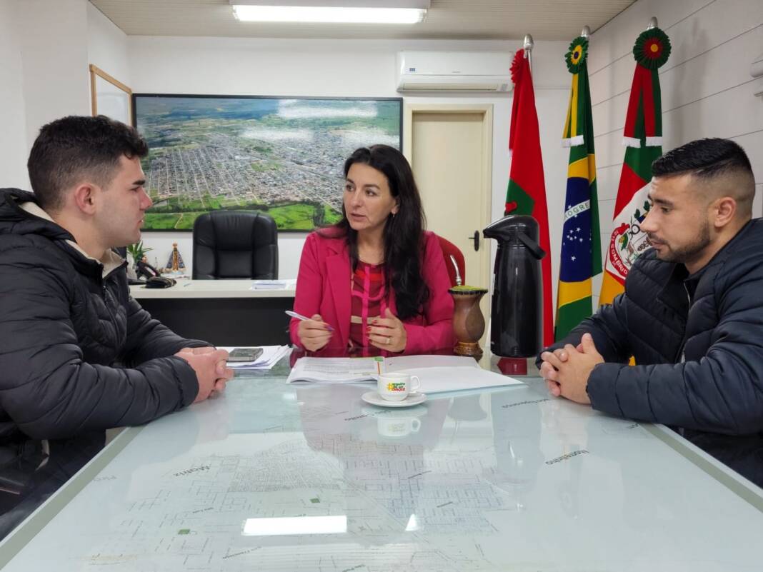 bb2cd786-ac6e-4a61-b6c2-89032b9843fc2