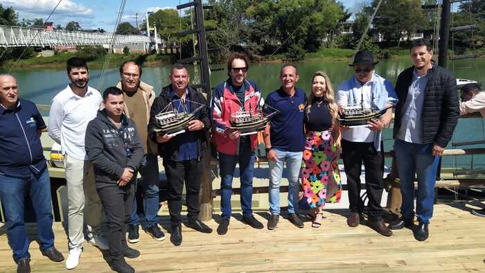 escuna capitão dos ganchos (1)