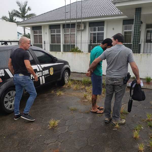 C1277495-9766-43C0-968C-065F78637D2D