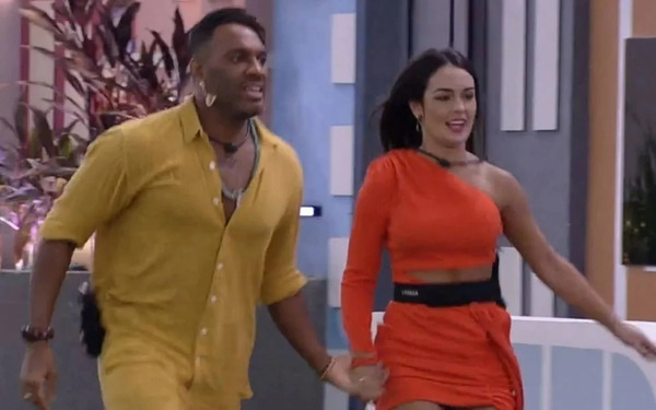 fr9atnuwcaa_2z0-28452472 (1)