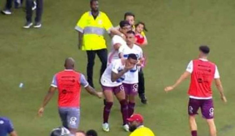 torcedor-inter-agride-jogador-do-caxias-com-crianca-de-colo (1)