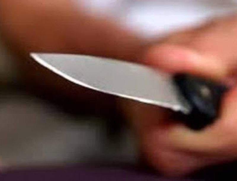 agressao-com-faca (1)