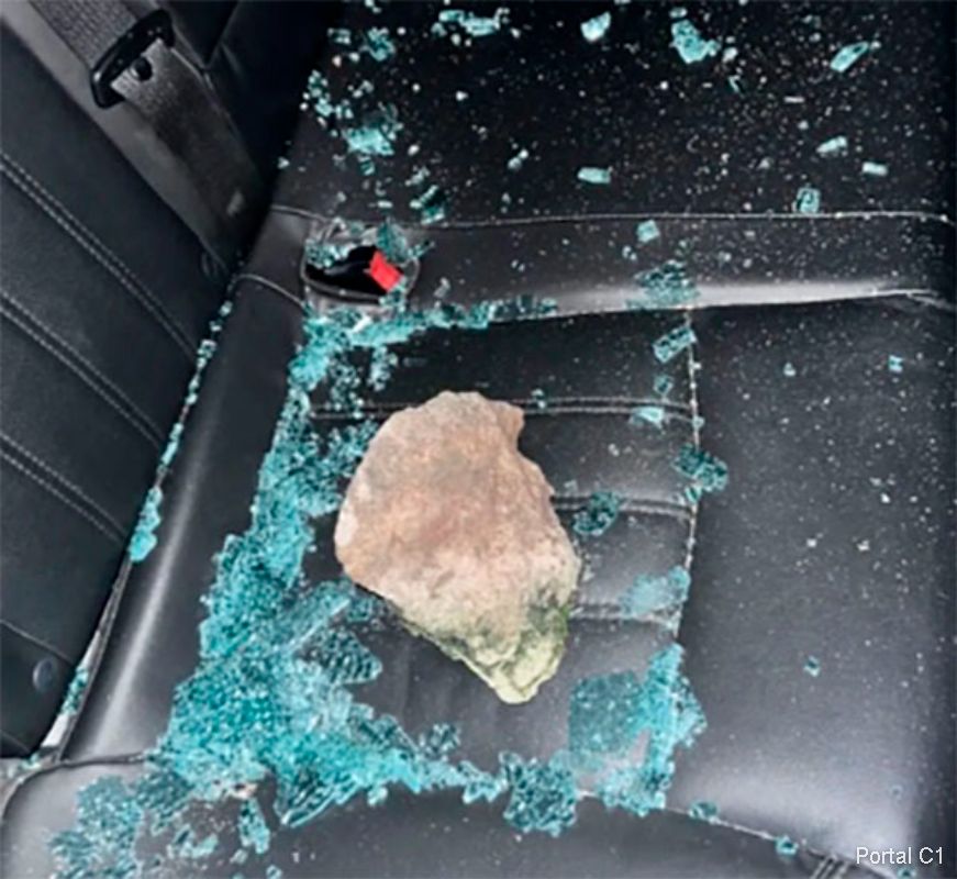 carros-jogadores-abc-apedrejados (1)