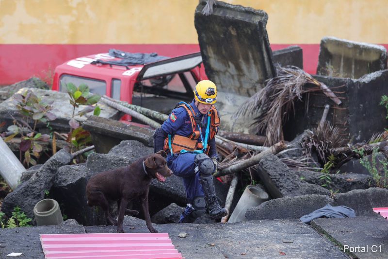 matheus bonio dentro