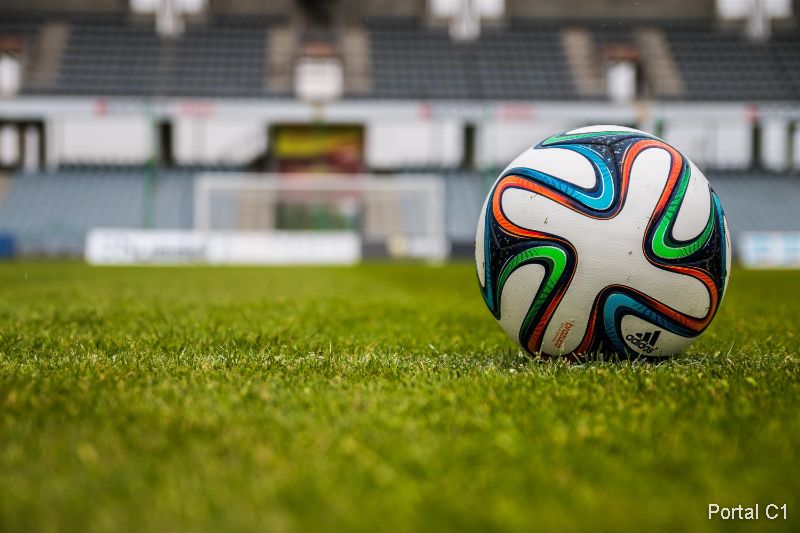 area-bola-de-futebol-campo-campo-de-esportes-47354 (1)