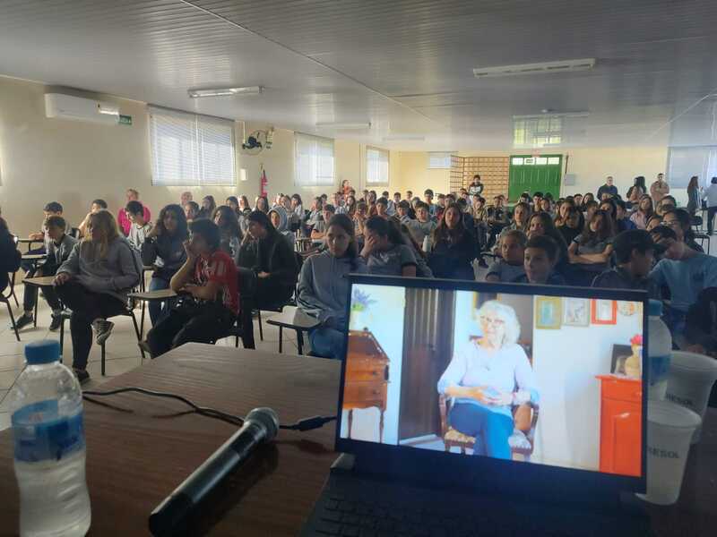 6fa857ff-47d7-42af-8c0c-d59ec832aa2c (1)