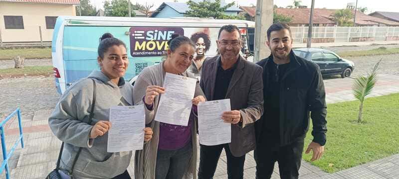 sine móvel gaivota dentro