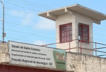 Homem com mandado de prisão por roubo é detido em Balneário Arroio do Silva