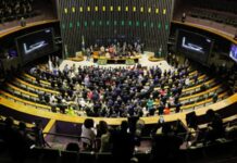 Decisão de Fux mantém número de deputados federais em 2026 igual ao de 2022