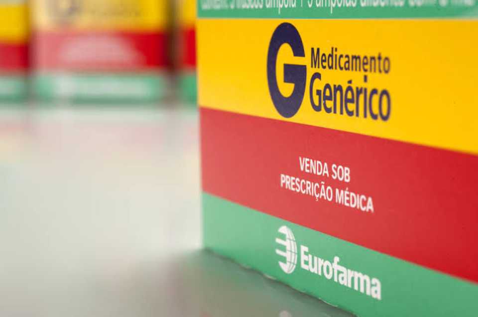 Farmaceuticos-poderao-prescrever-medicamentos-tarja-vermelha
