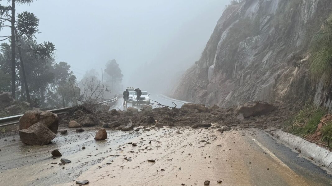 Obstrucao_estrada_urubici