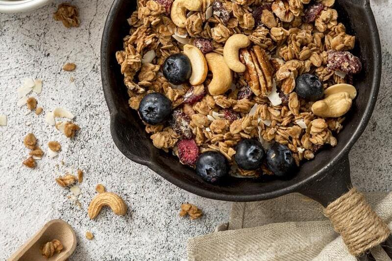 pan-de-vista-superior-com-granola-caseira