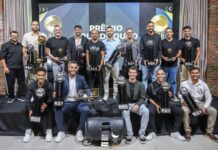 Pedro Paulo recebe Bola de Ouro Sicoob Credija como melhor jogador do futebol amador do Sul de SC e Norte do RS