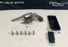 Homem é preso por porte ilegal de arma com numeração suprimida às margens da BR-101, em Passo de Torres