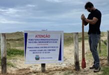 Balneário Gaivota reforça proteção ambiental e bloqueia acessos irregulares de veículos à orla