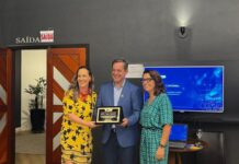 CDL homenageia prefeito de Criciúma por parceria no Natal do Centenário