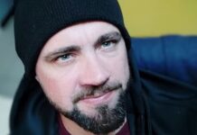 Homem é morto a facadas após invadir casa da ex-companheira em Criciúma