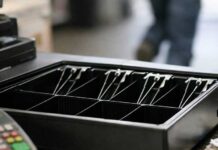 Homem é preso após roubar R$ 72 de mercado em Sombrio