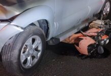 Colisão entre carro e motocicleta deixa duas pessoas feridas na SC-449 em Balneário Gaivota
