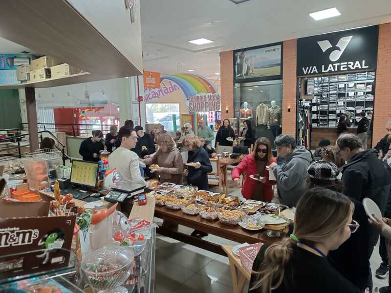Café da manhã no Sombrio Moda Shopping