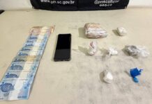 PM prende homem por tráfico e apreende cocaína, crack e maconha em Sombrio