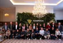 Cooperja homenageia colaboradores por décadas de dedicação e trajetória profissional