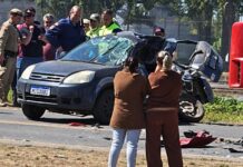 Motorista de 36 anos morre após carro bater em carreta na SC-108, em Meleiro