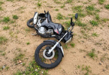 Moto encontrada em terreno baldio leva moradora a descobrir furto durante a madrugada em Araranguá
